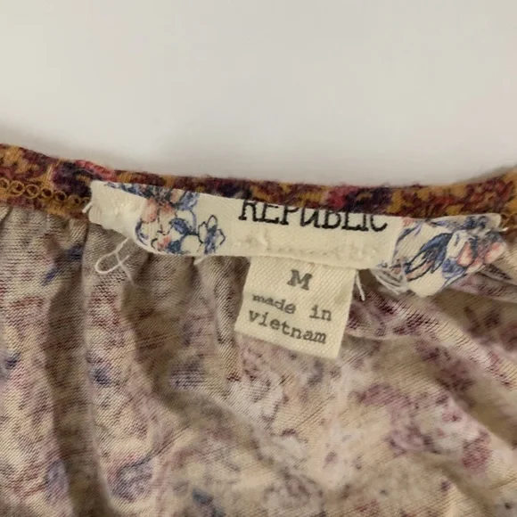 Pink Republic medium  multicolored shirt - Picture 2 of 8